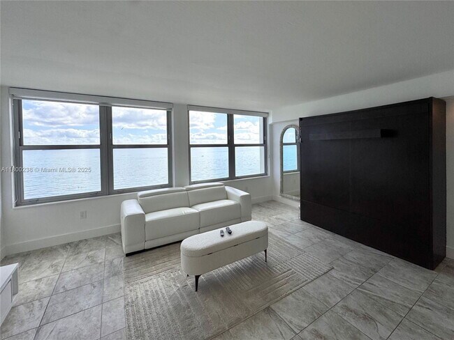 Building Photo - 2899 Collins Ave