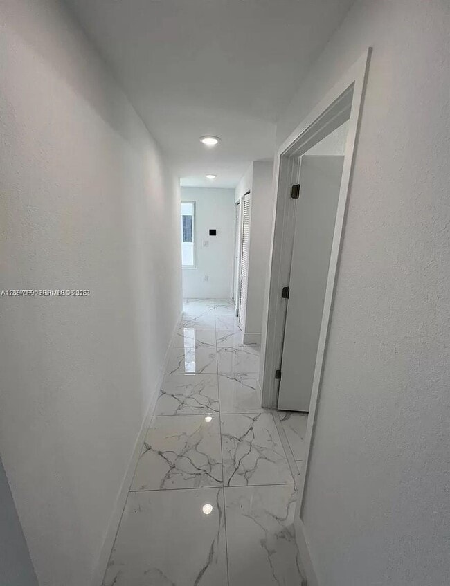 Building Photo - 25859 SW 144th Ct