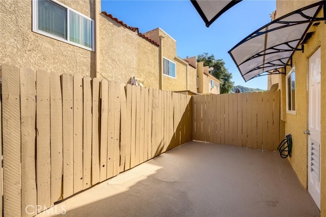 Building Photo - 10260 Plainview Ave