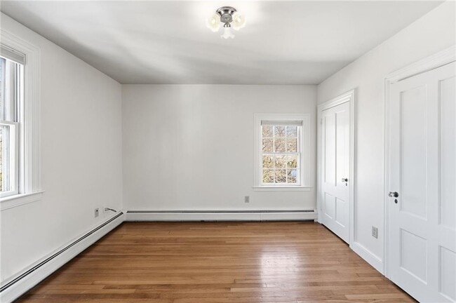 Building Photo - 686 Hope St