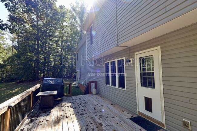 Building Photo - 15831 Haggis Dr