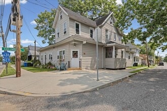 Building Photo - 601 Wesley Ave