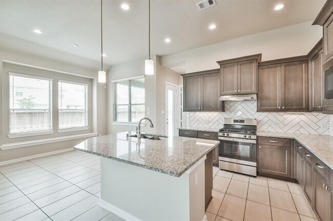 Building Photo - 27025 Sofia Forest Dr