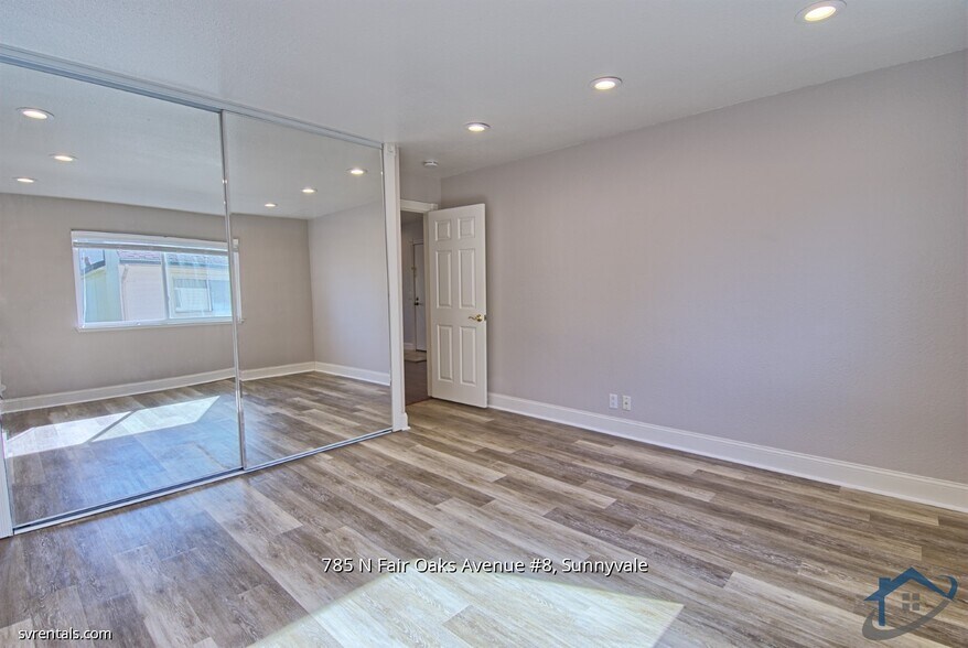 Building Photo - 785 N Fair Oaks Ave