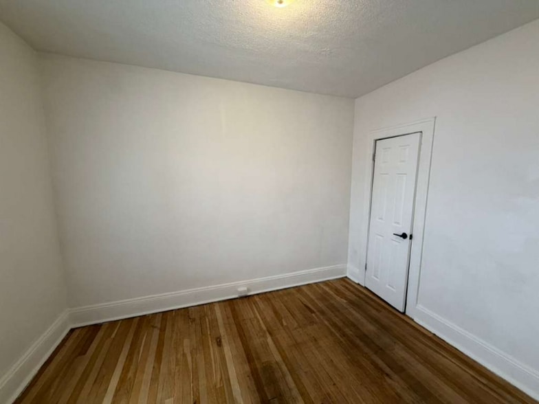 Building Photo - 14148 Superior Rd