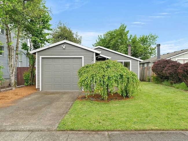 Primary Photo - 3531 SE 63rd Ave