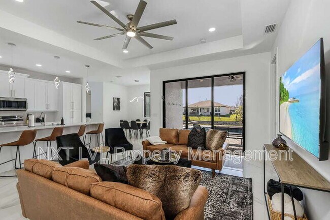 Building Photo - 318 SE 15th Terrace