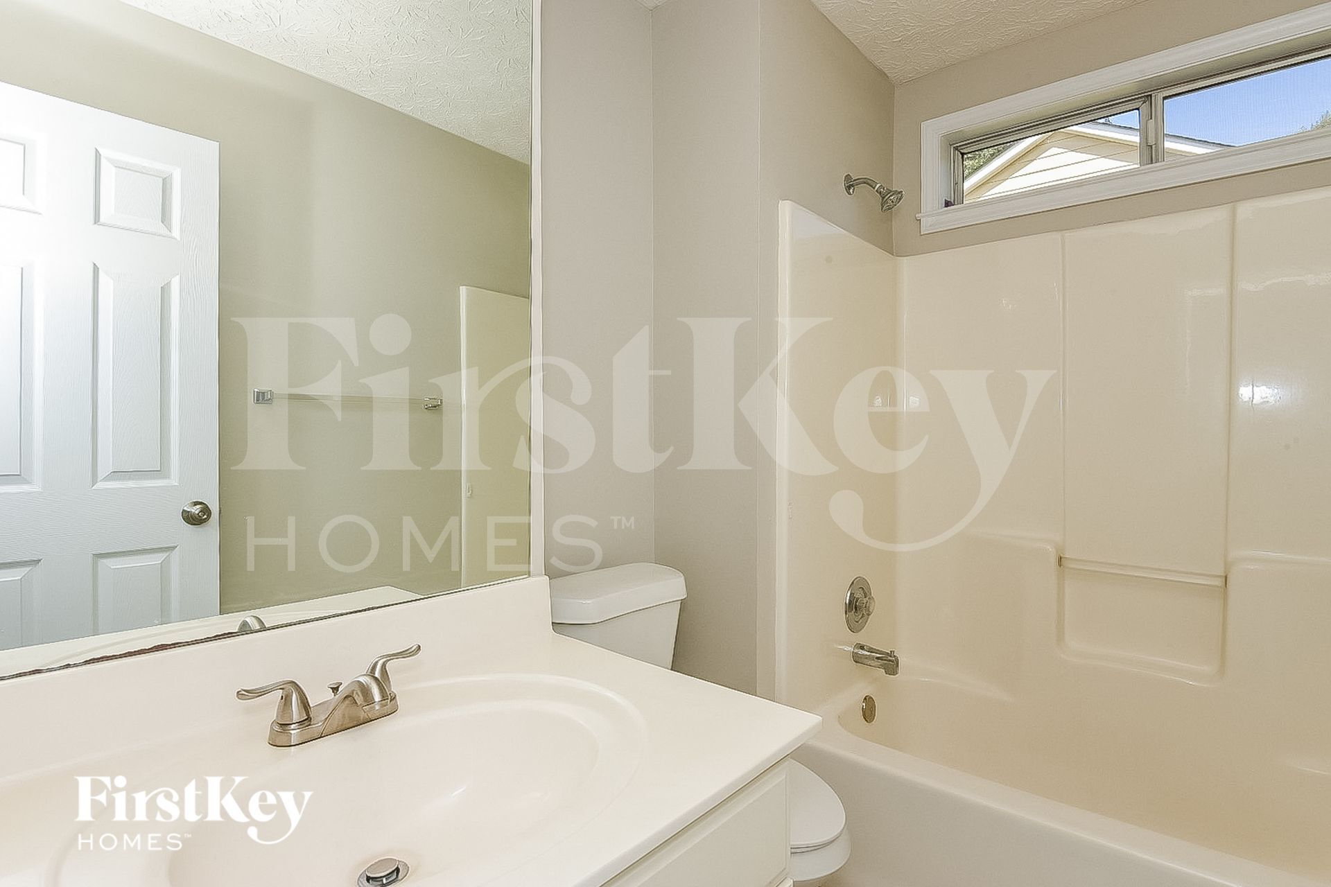 Building Photo - 2504 Baysridge Dr NW