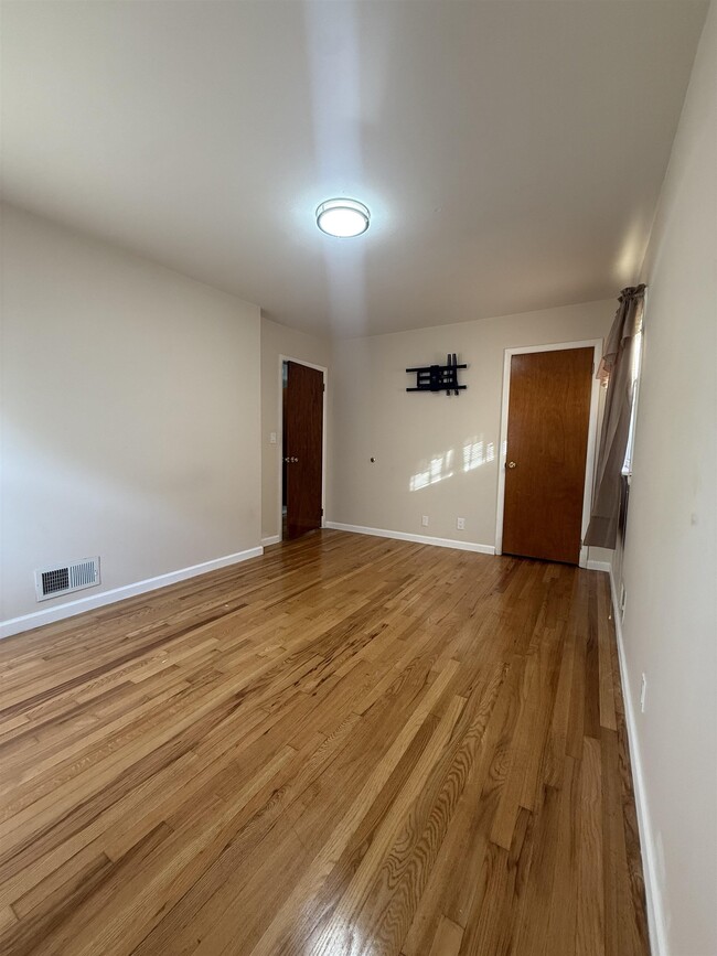 Building Photo - 63 Prospect Ave