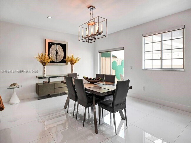 Building Photo - 7565 NW 177th Terrace