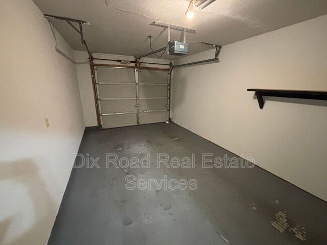 Building Photo - 983-A Pom Court