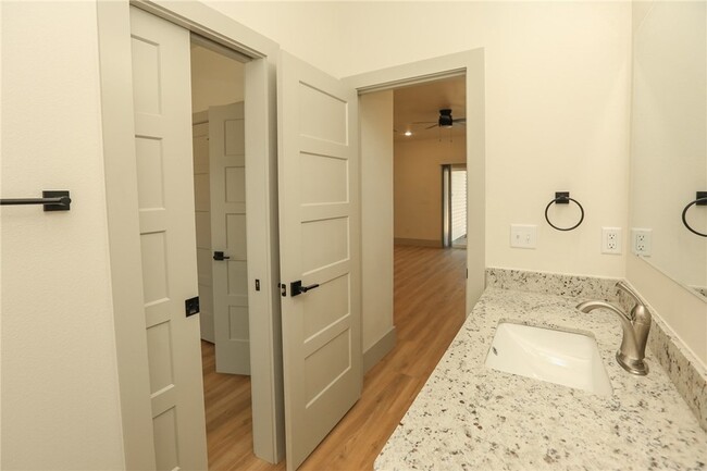 Building Photo - 655 N Genevieve Ave