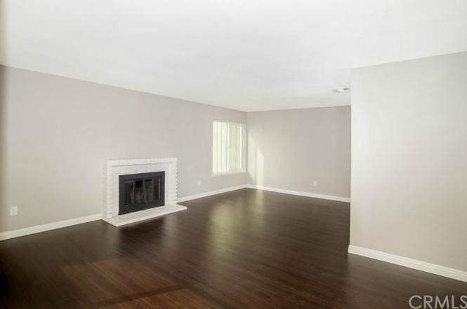 Building Photo - 2057 S Cherry Ave