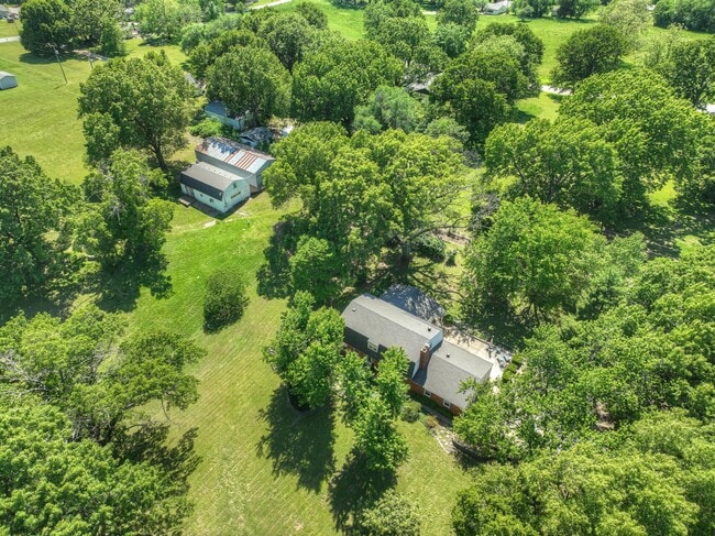 Building Photo - 1306 Marion Dr