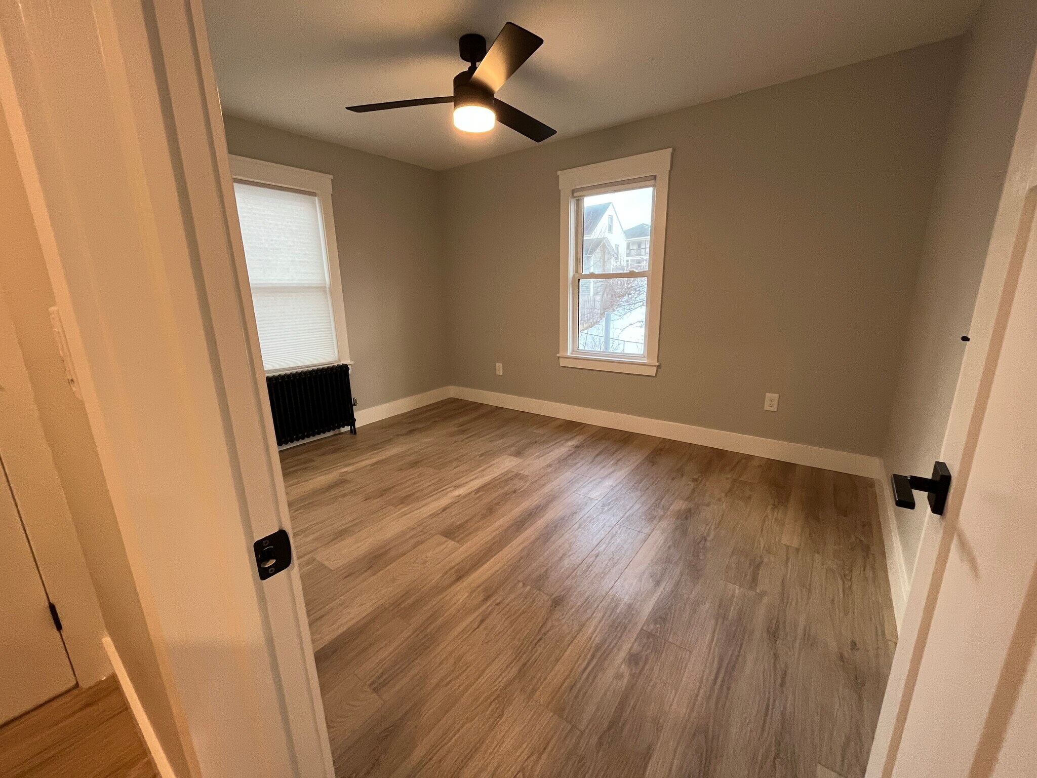 Building Photo - 39 Oxford St