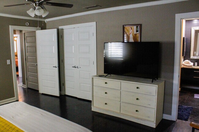 Building Photo - 3518 41st St