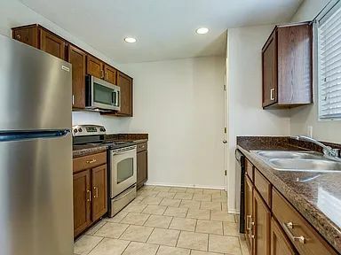 Building Photo - 10903 Cimarron Cove