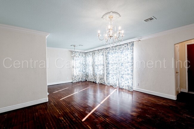 Building Photo - 3 Bedroom/1 Bath Home - $1995 Per Month!