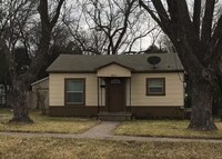 Building Photo - 1611 W Ave C