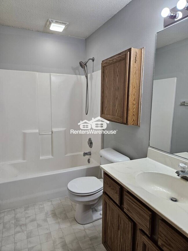 Building Photo - Ankeny 2 Story Available Soon!