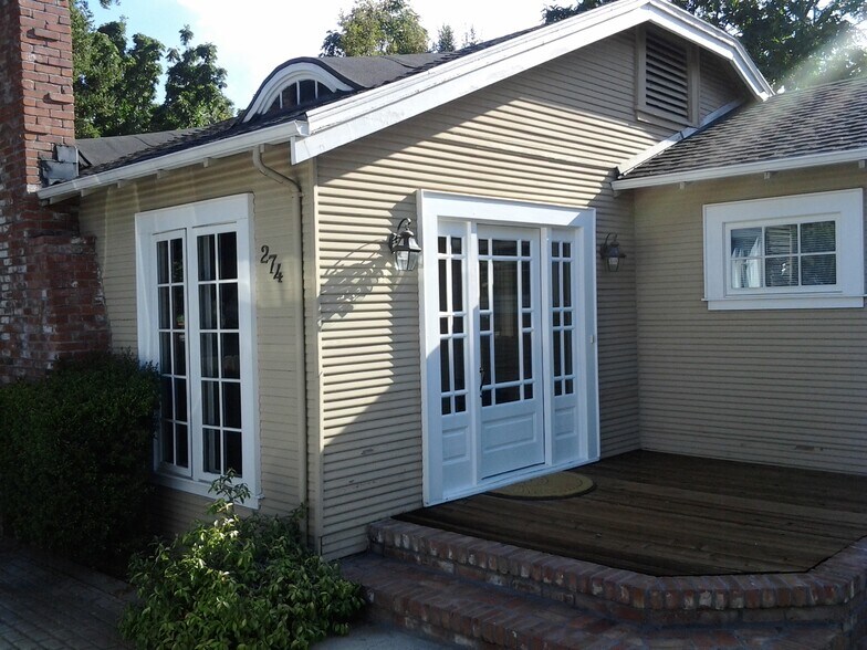 Building Photo - 274 S Pastoria Ave