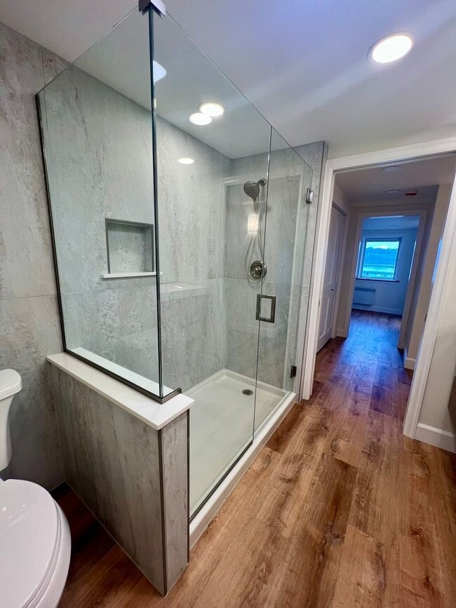 Building Photo - Private Waterfront Apartment