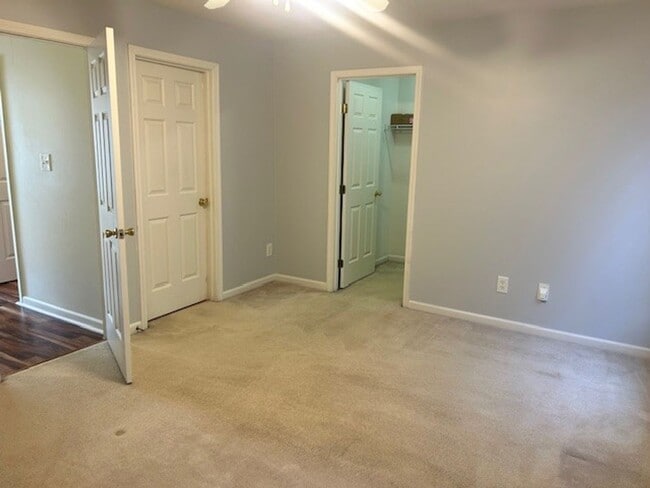 Building Photo - Townhome in Matthews