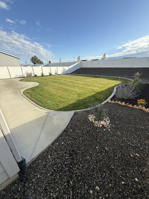 Building Photo - 15350 Blue Pinion Ave