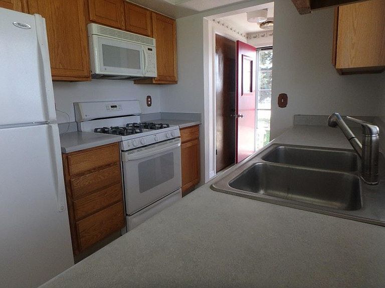 Building Photo - 115 Burton Ln