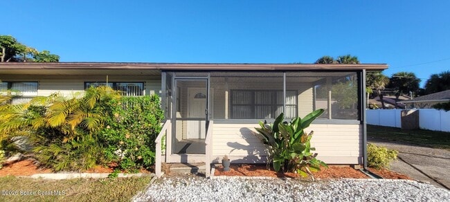 Building Photo - 1048 Hazelwood Dr