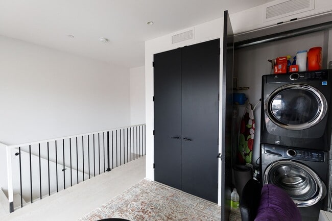 Building Photo - Modern Penthouse in Columbia Heights
