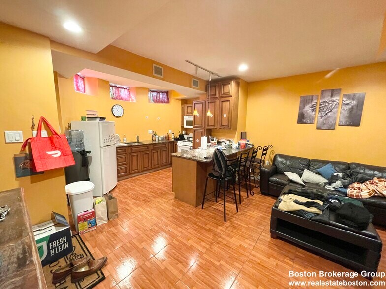 Building Photo - 50 St Germain St