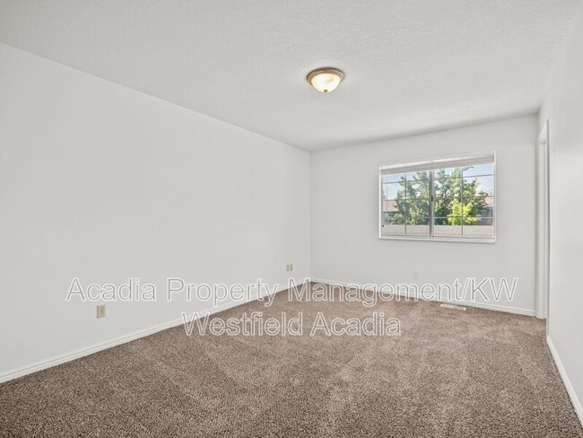 Building Photo - 945 S Freedom Blvd