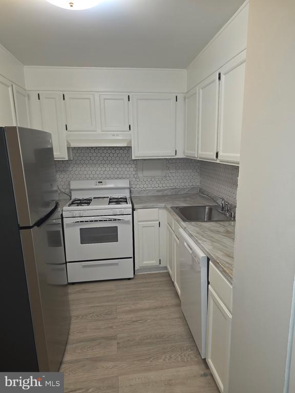 Building Photo - 4600 S Four Mile Run Dr