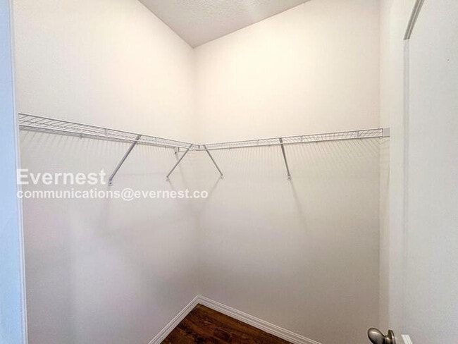 Building Photo - 2318 Sebago Dr
