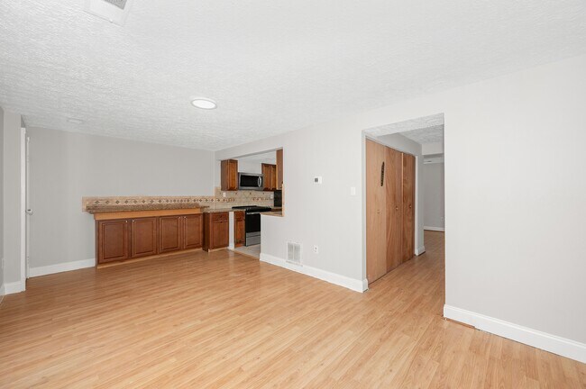 Building Photo - 11724 Rosearbor Ct