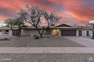 Building Photo - 10844 N 37th Pl