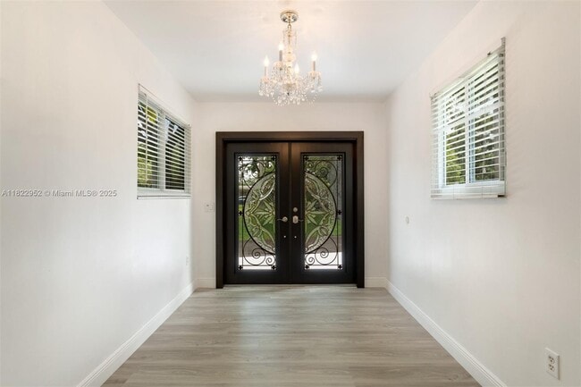 Building Photo - 12525 SW 72nd Ave