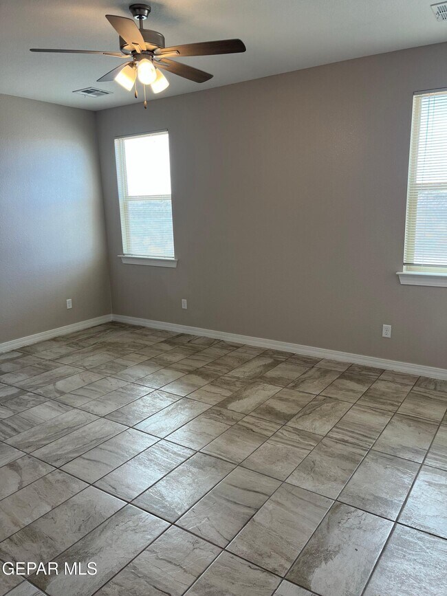 Building Photo - 3929 Desert Bluff Dr