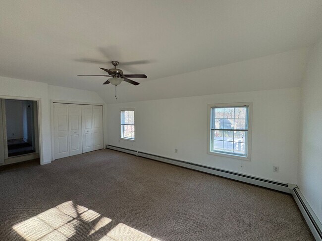 Building Photo - 40 Gile St