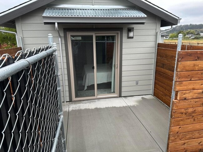 Building Photo - 2547 Avery Ct