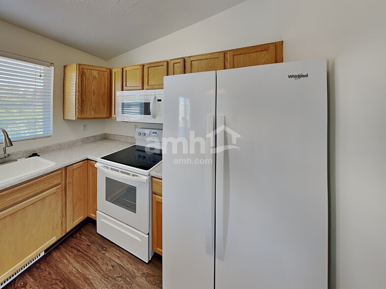 Building Photo - 2862 W 2175 S