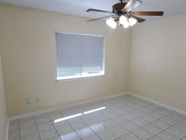 Building Photo - 3103 Gatesbury N Dr