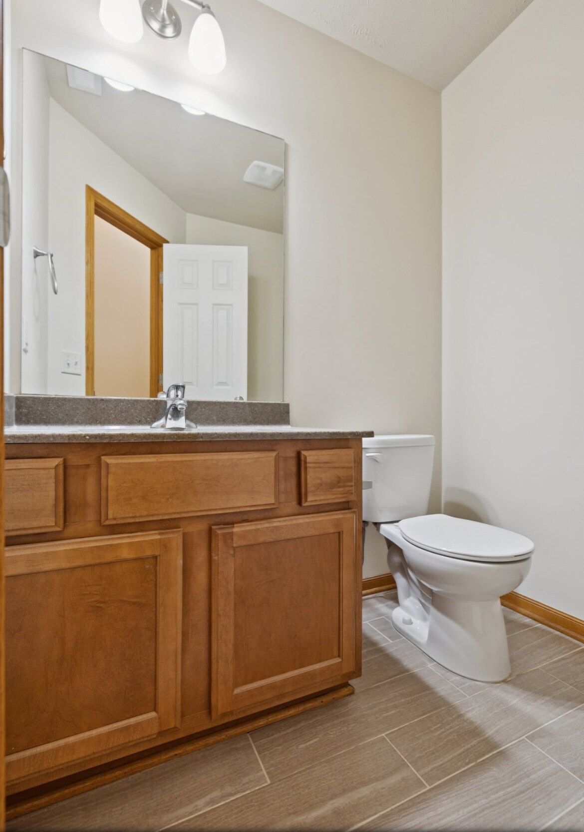 Building Photo - 8743 Remi Dr