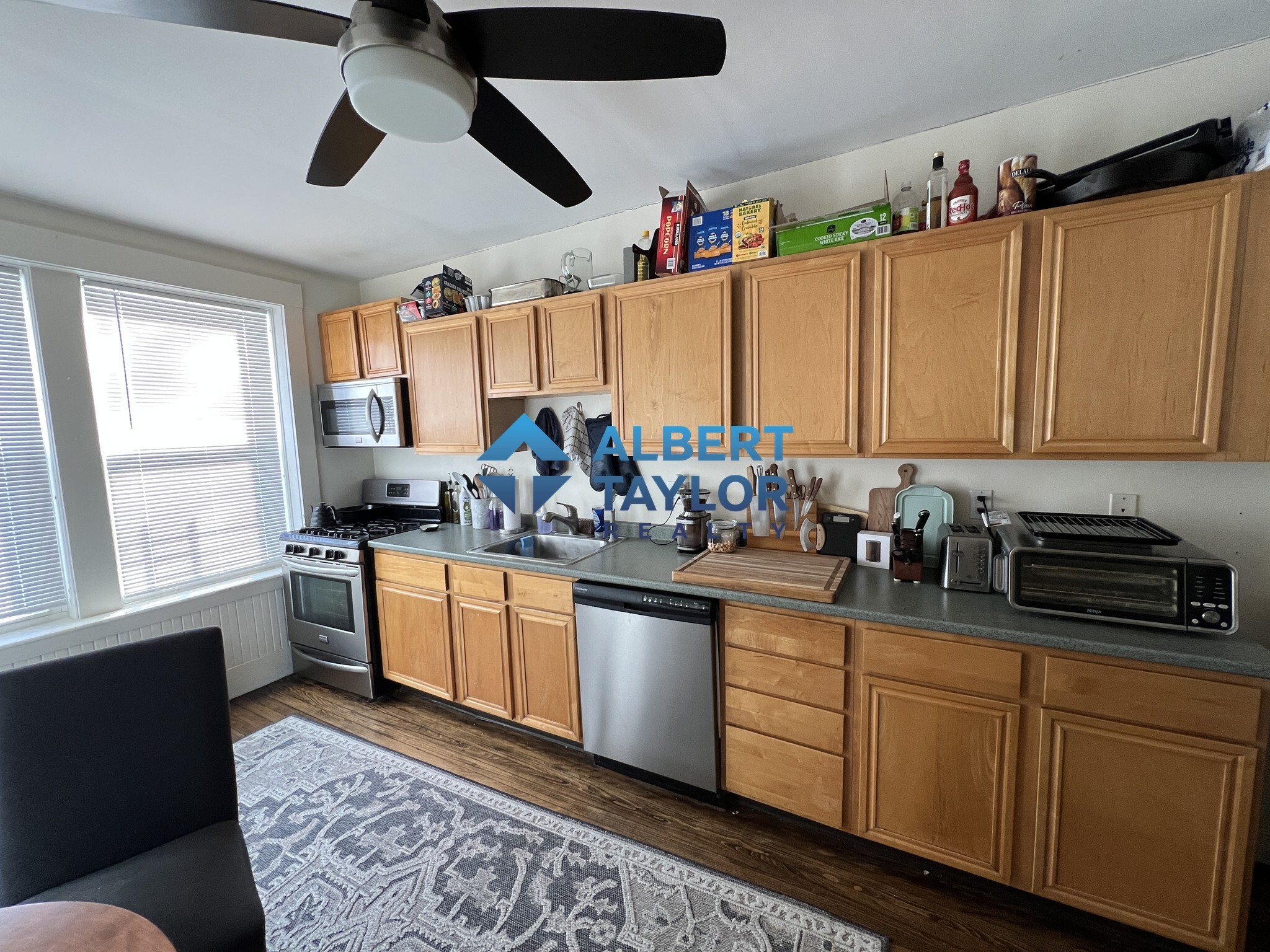 Kitchen - 10 Fairfield St