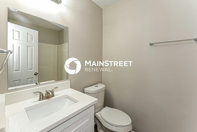 Building Photo - 2 Bedroom Pet-Friendly Home in Atlanta, GA with Main Street Renewal