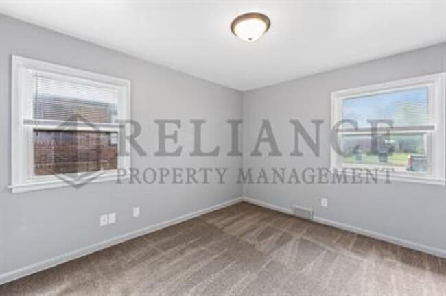 Building Photo - 1602 Luther E