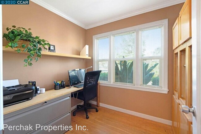 Building Photo - 2 br, 1 bath House - 1680 La Bonita