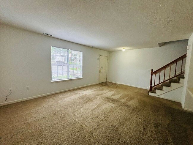 Building Photo - 850 Patrick Henry Dr