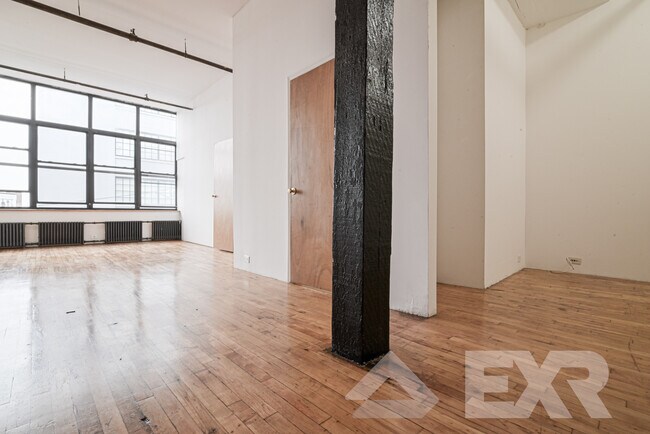 Building Photo - 476 Jefferson St